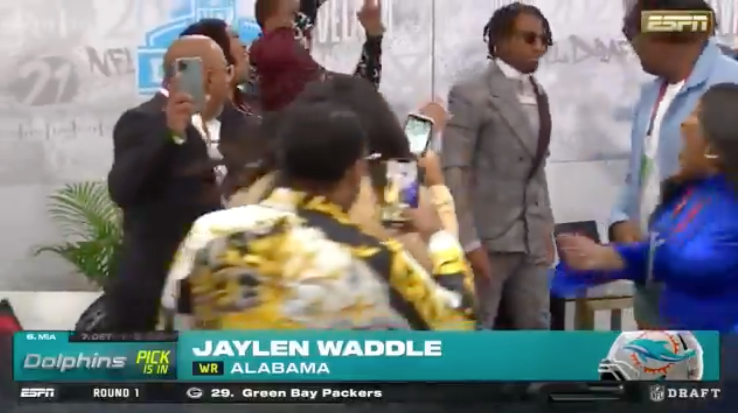 Jaylen Waddle Had No Time For His Family As He Sprinted Away The Second He Got Drafted