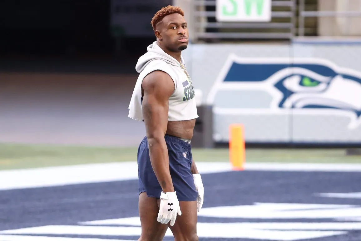 Dk Metcalf Wearing Fast Twitch Shannon Sharpes Burner NFL Shirt