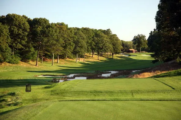 BETHPAGE, NY - SEPTEMBER 23:  The par 4, 5th hole on the Black Course at Bethpage State Park, venue for the 2009 US Open Championship, on September 23, 2008 in Bethpage, New York.  (Photo by David Cannon/Getty Images)