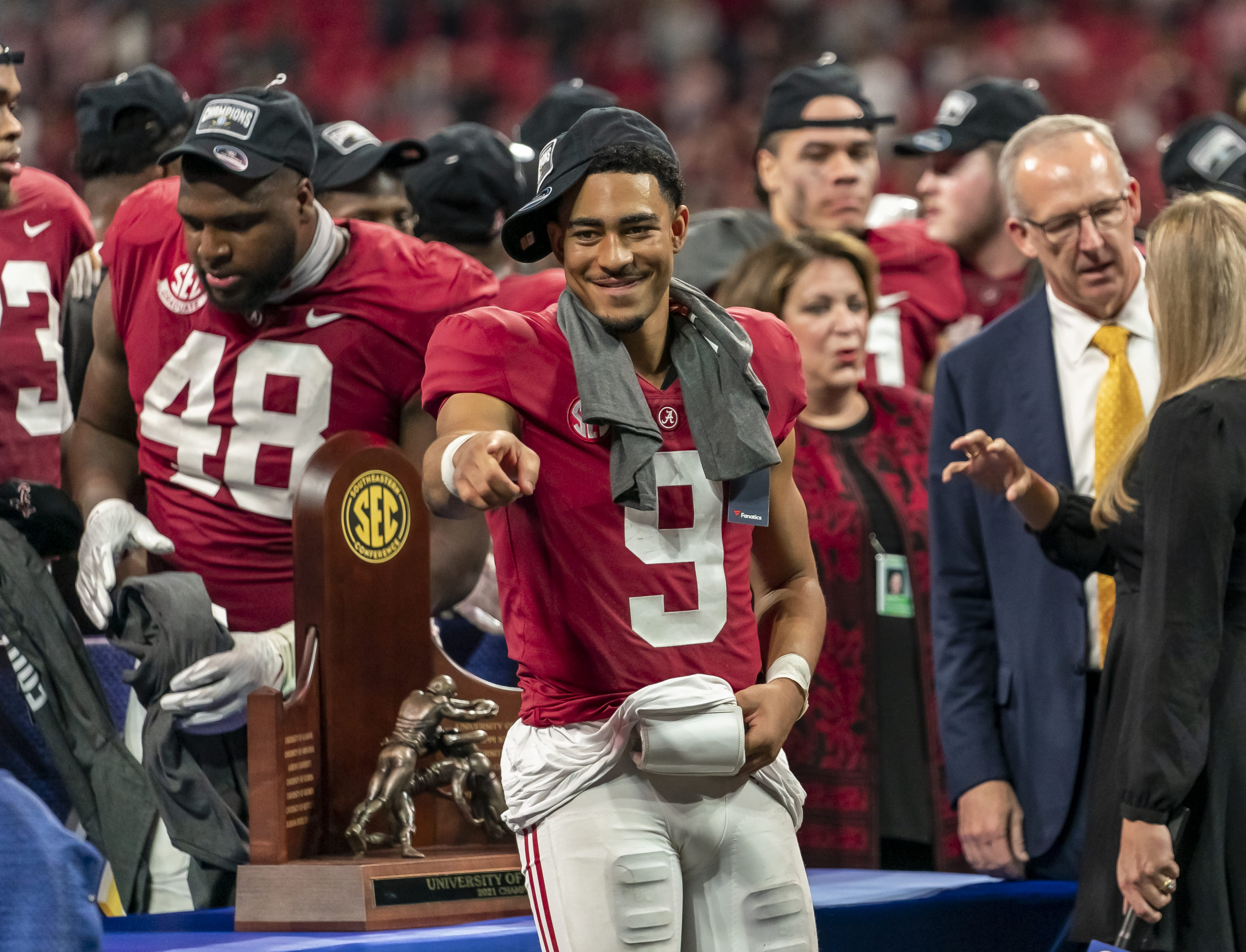 ATLANTA, GA - DECEMBER 4: Bryce Young #9 of the Alabama Crimson Tide celebrates winning the SEC Championship during a game between Georgia Bulldogs and Alabama Crimson Tide at Mercedes-Benz Stadium on December 4, 2021 in Atlanta, Georgia. (Photo by Steven Limentani/ISI Photos/Getty Images)