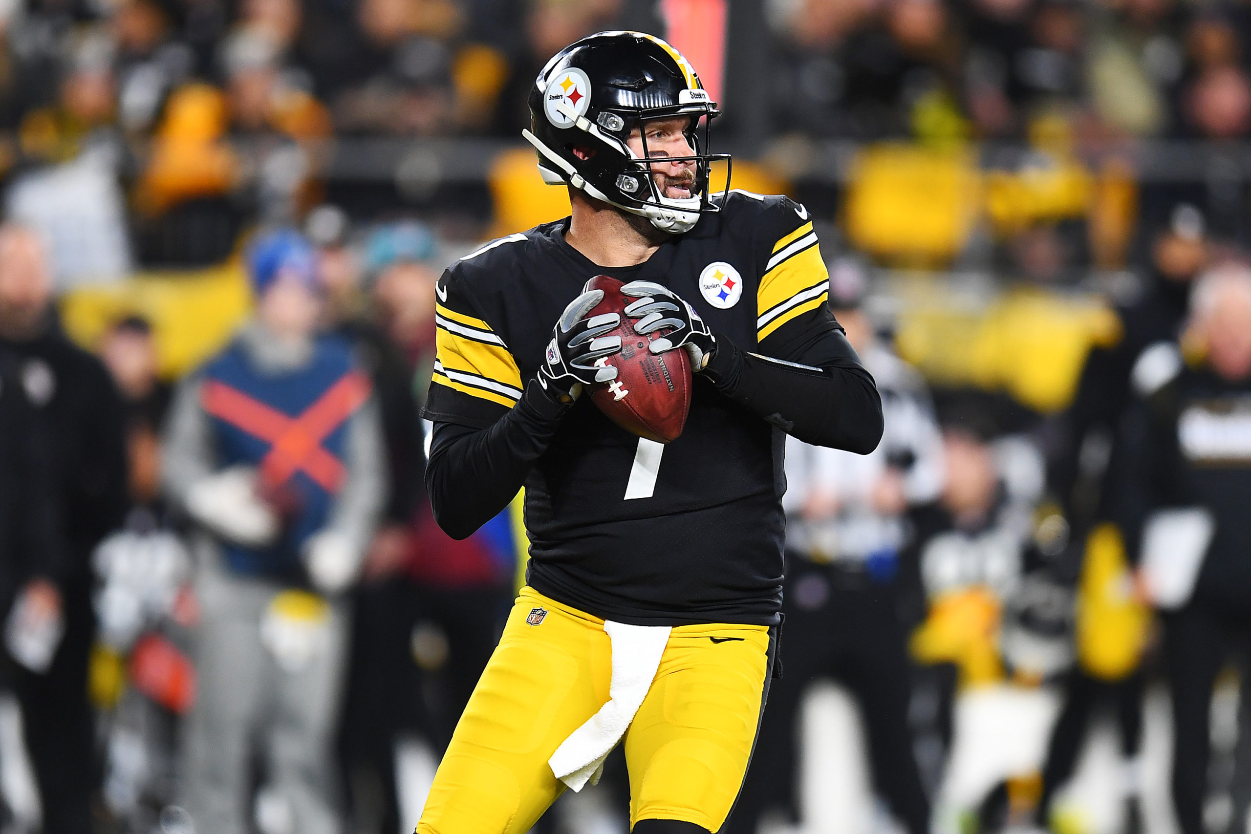 PITTSBURGH, PENNSYLVANIA - DECEMBER 05: Ben Roethlisberger #7 of the Pittsburgh Steelers looks to pass against the Baltimore Ravens during the second quarter at Heinz Field on December 05, 2021 in Pittsburgh, Pennsylvania. (Photo by Joe Sargent/Getty Images)