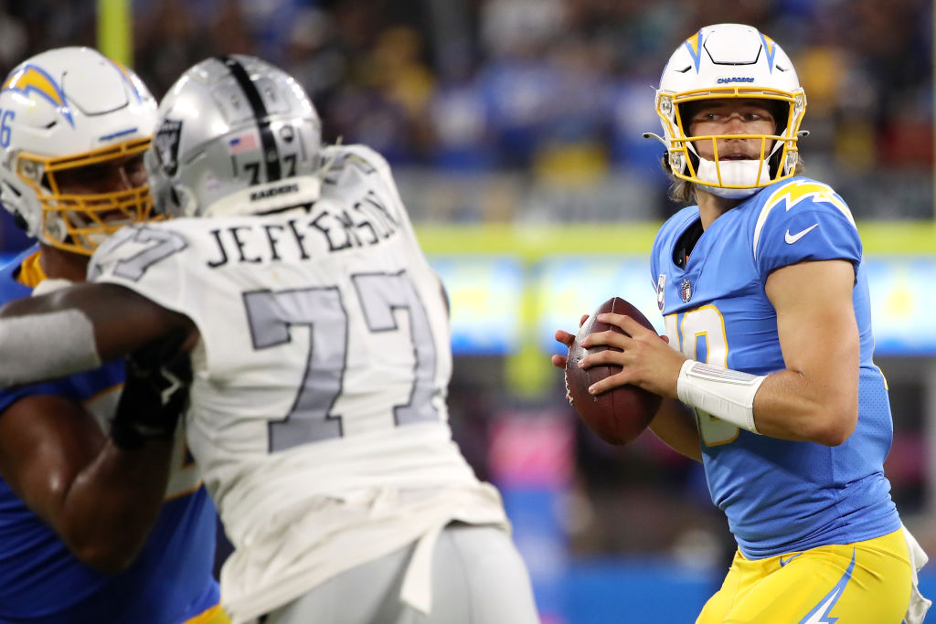 Las Vegas Raiders v Los Angeles Chargers