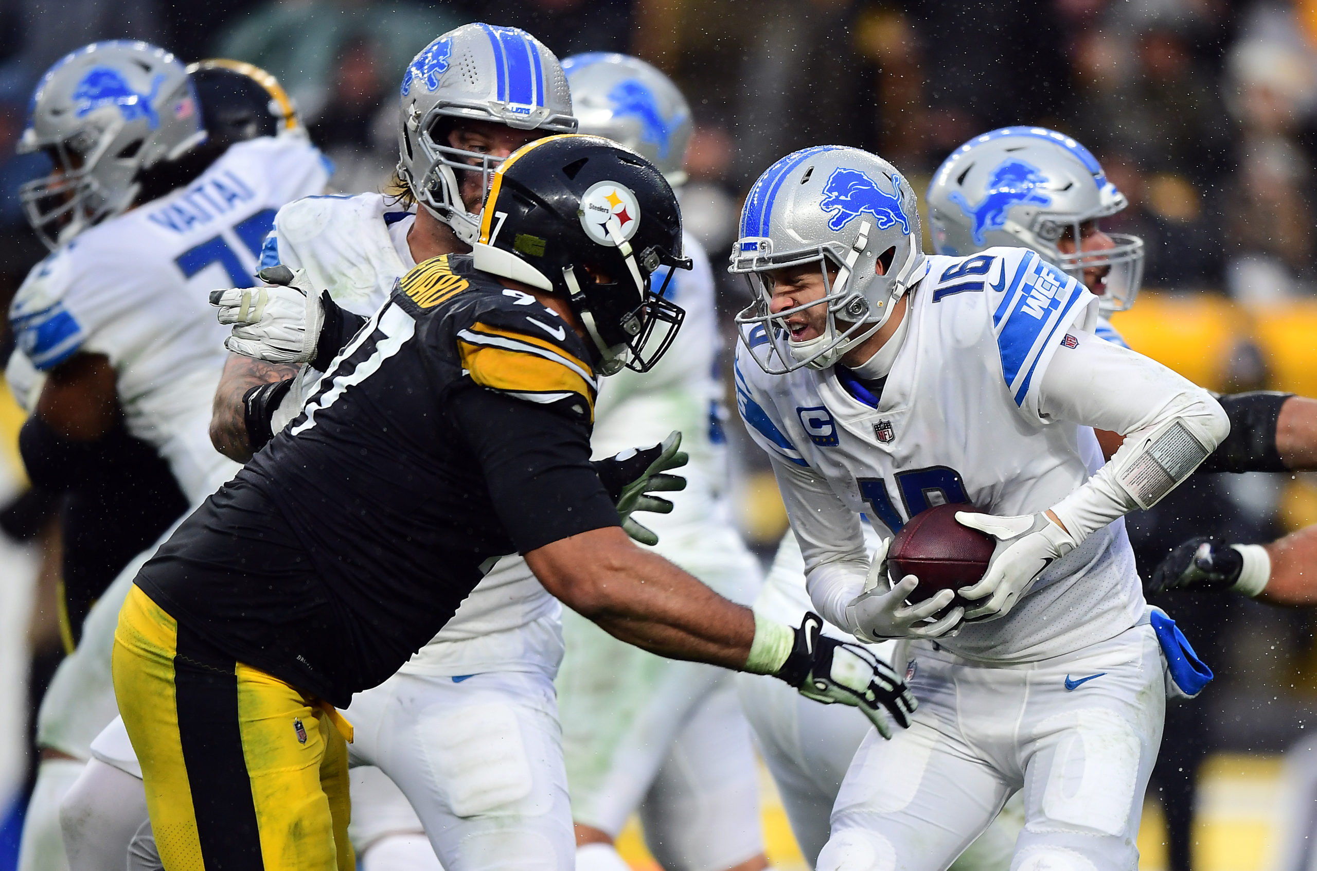 Bet 5 On The Lions vs. The Steelers & Get 150 Back Instantly TFM