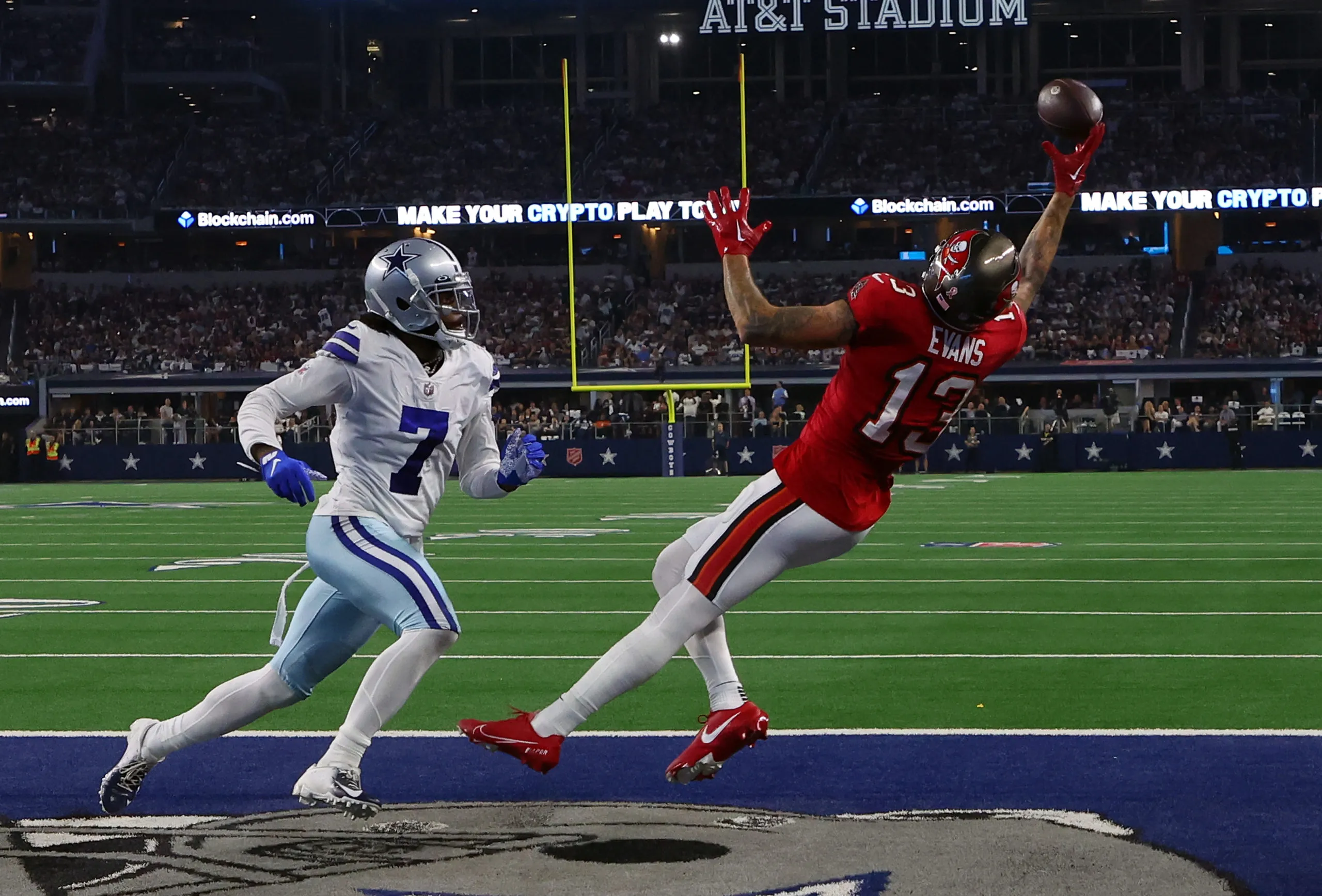 Tampa Bay Buccaneers v Dallas Cowboys