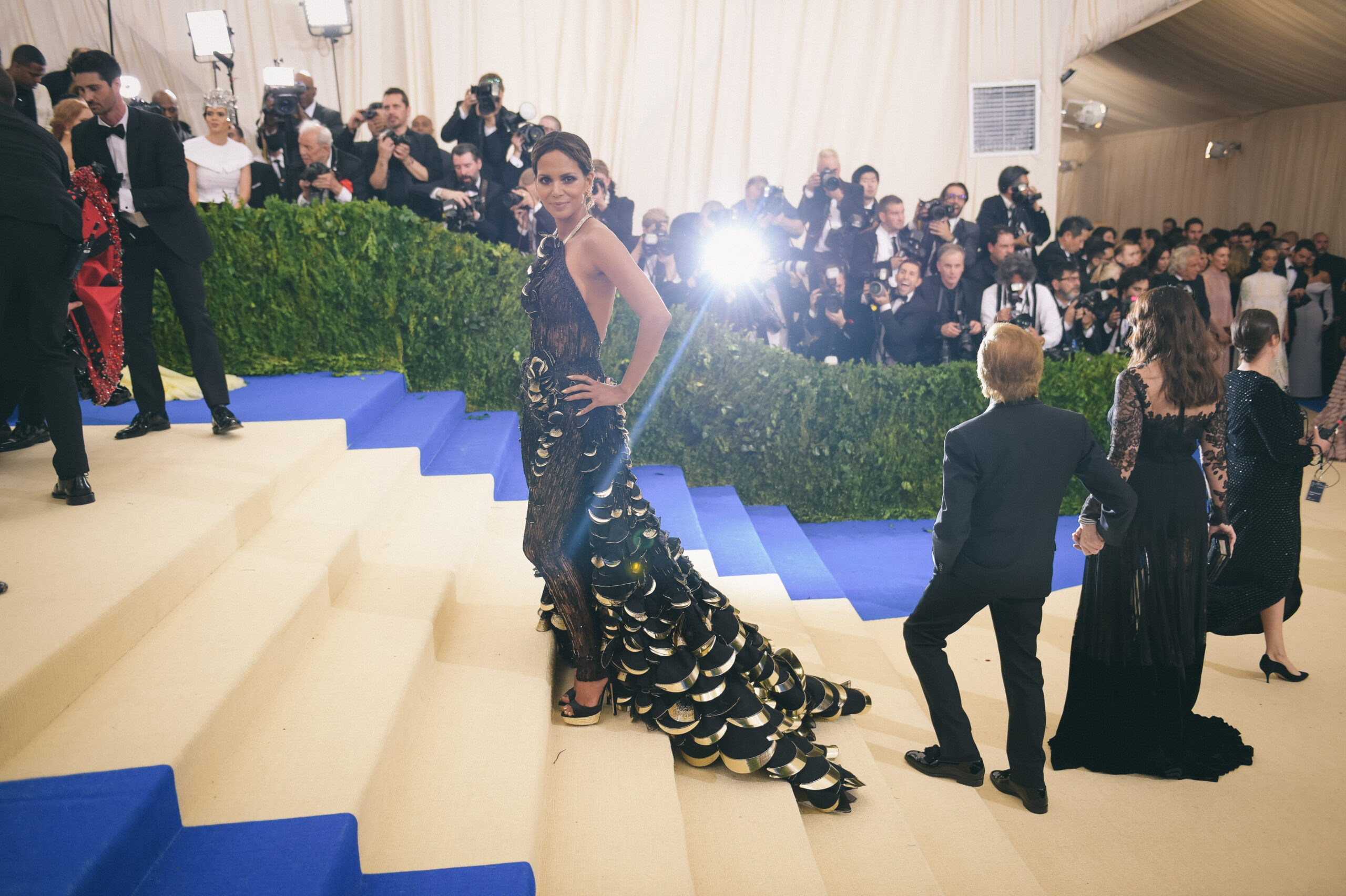 NEW YORK, NY - MAY 01:  Halle Berry attends the "Rei Kawakubo/Comme des Garcons: Art Of The In-Between" Costume Institute Gala at Metropolitan Museum of Art on May 1, 2017 in New York City.  (Photo by J. Kempin/Getty Images)