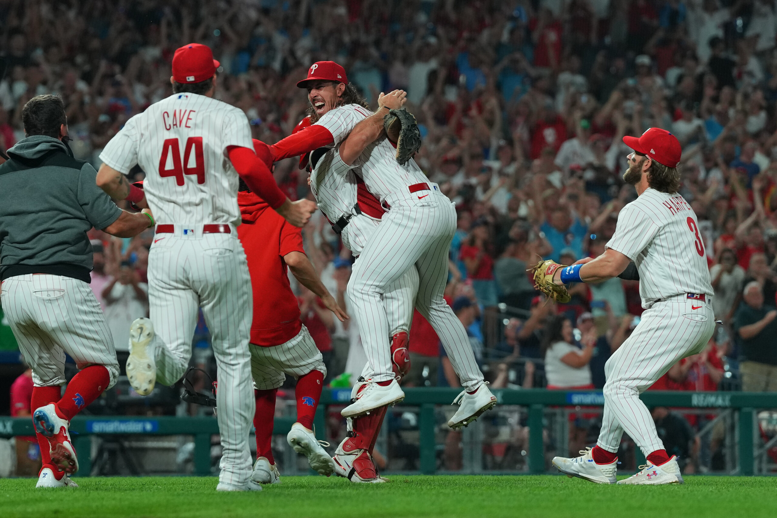 Philly During a No-Hitter is the Happiest Place in the World - TFM