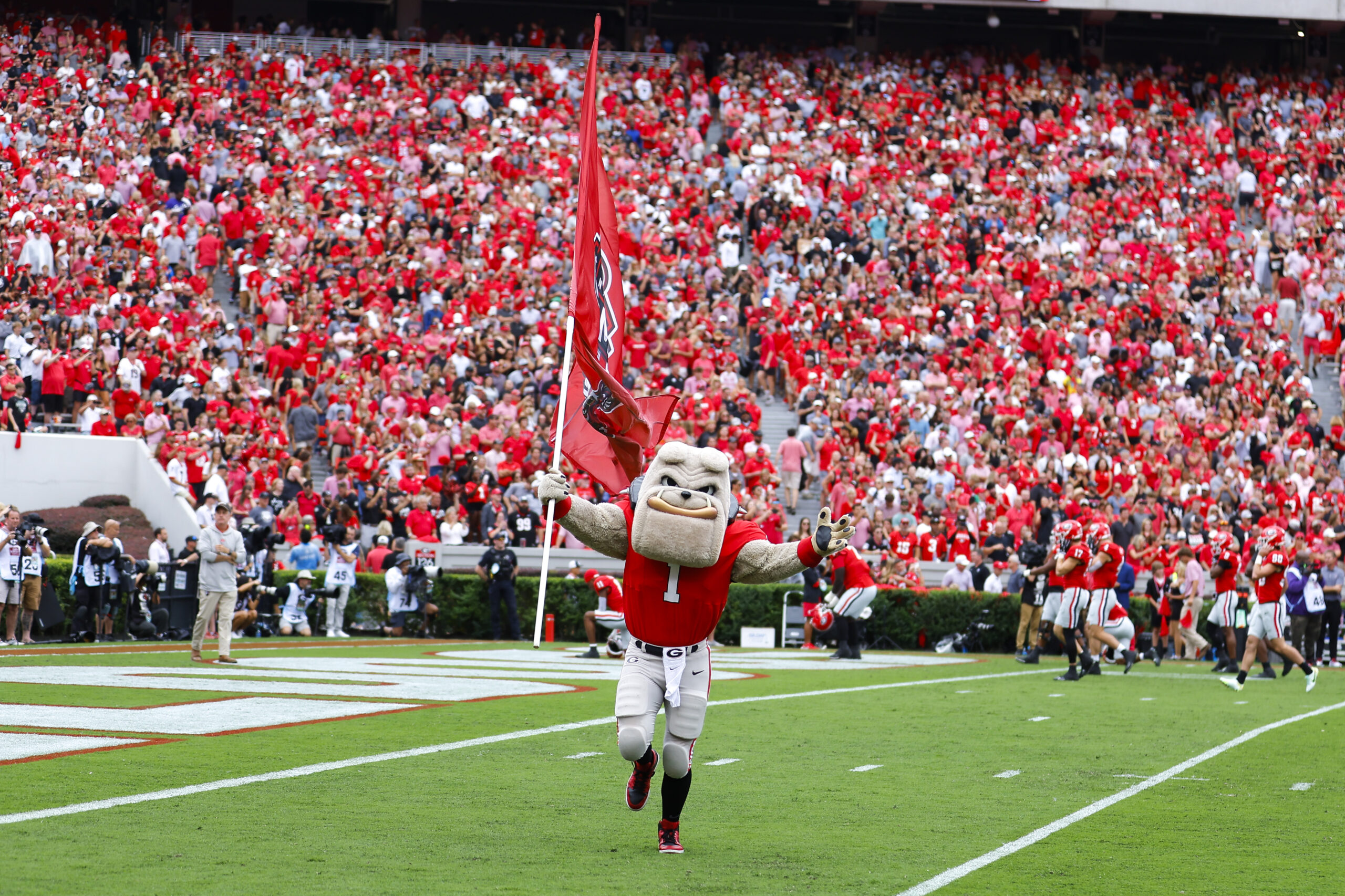 Bet $5 On Georgia vs. Auburn & Get $200 In Bonus Bets!